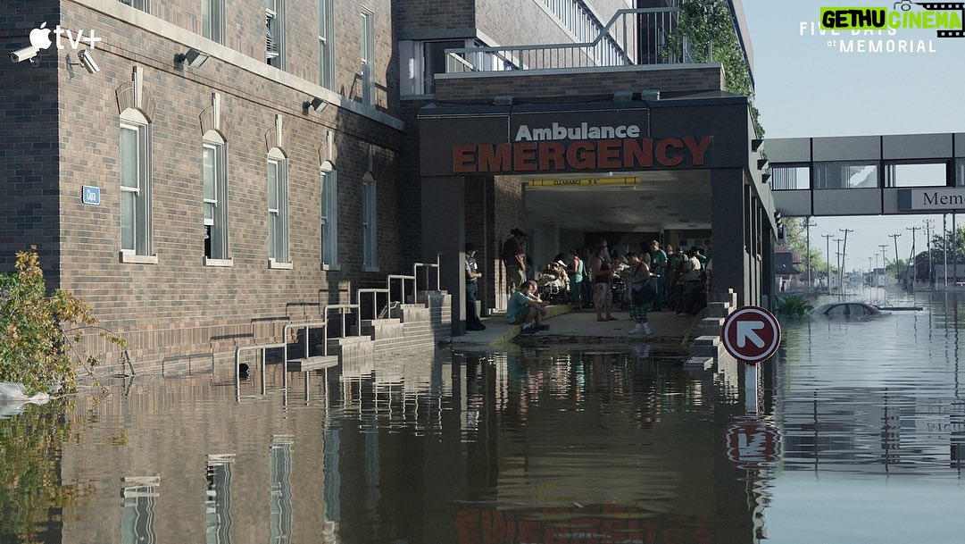 Vera Farmiga Instagram - As the waters continued to rise, the choices at Memorial Medical Center became increasingly more difficult. A new episode of #FiveDaysAtMemorial is now streaming on @AppleTVPlus @carltoncuse #johnridley @julieannemery @crownpeace @corneliussmithjr #cherryjones @flatfootgaston @hagermolly #robertpine @jonathan.is.cake