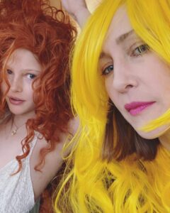 Vera Farmiga Instagram - 💛💛💛💛💛