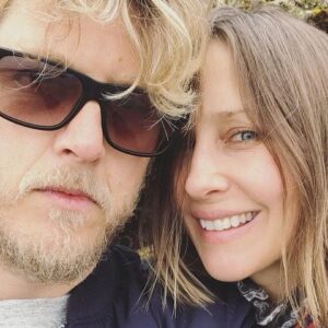 Vera Farmiga Instagram - Dear @justinpjtrudeau, Happy Father’s Day.  I wish I was home celebrating with my family this weekend, it’s just a car ride away, across the border.  We have kids the same age.  I have been apart from own and my husband going on 8 weeks.  I am fully vaxxed for months now and work permitted, trapped in Toronto because of the current 14 day quarantine, which is flagrant in the face of science. LOVE AND FAMILY IS ESSENTIAL.  I get putting a halt on non essential travel until further notice July 21st, but I am here contributing to your economy, double vaxxed and work permitted. Please lift quarantine restrictions for the fully vaxxed and essential work permitted.  Again, Happy Father’s Day.  @senschumer @pattyhajdu @fordnationdougford @joebiden @kamalaharris @repbrianhiggins @rennhawkey @fynnhawkey @herpetologist_fynn  @gyttahawkey