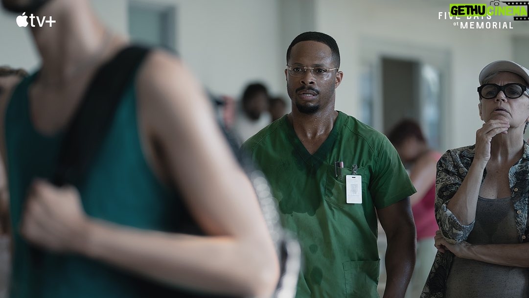 Vera Farmiga Instagram - As the waters continued to rise, the choices at Memorial Medical Center became increasingly more difficult. A new episode of #FiveDaysAtMemorial is now streaming on @AppleTVPlus @carltoncuse #johnridley @julieannemery @crownpeace @corneliussmithjr #cherryjones @flatfootgaston @hagermolly #robertpine @jonathan.is.cake