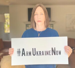 Vera Farmiga Instagram - #ArmUkraineNow STOP THE WAR. @potus @kamalaharris #defendfreedom #UnitedwithUkraine #IStandWithUkraine #СлаваУкраїні! #SlavaUkraini #GloryToUkraine *Post a picture of yourself with a sign #ArmUkraineNow *Ask your government to support Ukraine *Tag 3 friends and ask them to do the same.