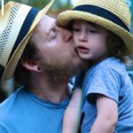 Vera Farmiga Instagram - Happy Father’s Day to the best of the best, my king @rennhawkey . ❤️❤️❤️