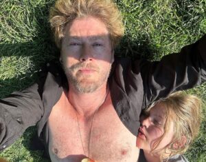 Vera Farmiga Instagram - Ol’ sexy chest Hawkey.  We love you and love pressing up to your golden heart.  Happy Father’s day to a father who’s a happy one!