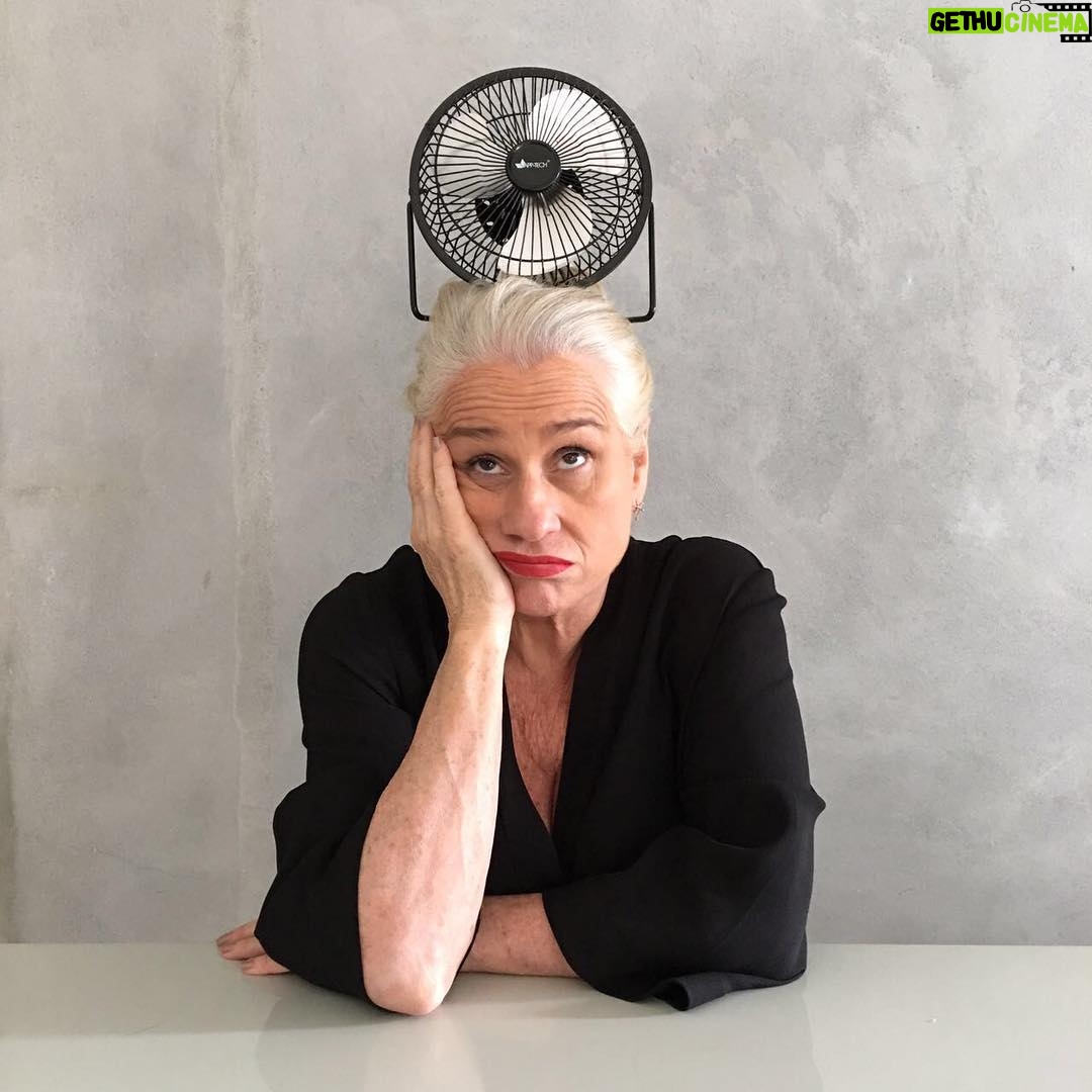 Vera Holtz - 82.9K Likes - exasperação de verão