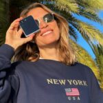 Vicky Kaya Instagram - #ad 💁🏼‍♀️ Taking the perfect selfie with the Flex Window of #GalaxyZFlip5! #TeamGalaxy @samsunggreece