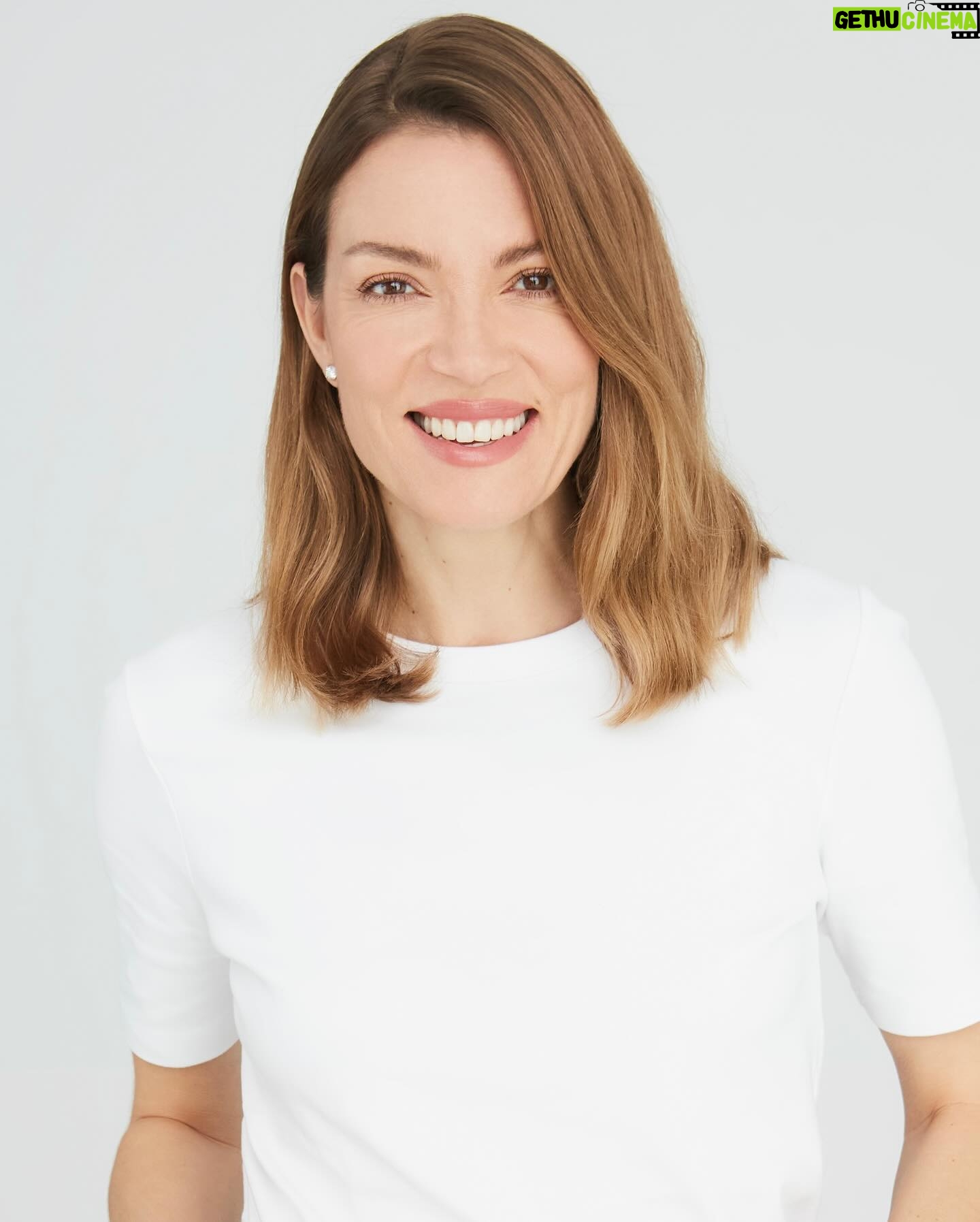Vicky Kaya Instagram - 🤩 Smile a lot Drink plenty of water Take two Great daily Take small breaks Move around Be GREAT! 🤍 #great #greatforwomen