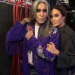 Vicky Martín Berrocal Instagram - Me moría de ganas de tenerlo en #asolascon Le conozco desde hace muchos años pero tenía muchas cosas que preguntarle… Gracias @mariovaquerizooficial por permitirme no quedarme con ninguna pregunta en el tintero y por contestar a todo y más… Esta charla nos la debíamos… @podiumpodcast @fsmadrid 🤍