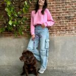 Vicky Martín Berrocal Instagram - 🐶🩷 Aunque lo penséis no me vestí para ir a juego😜