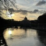 Vicky Martín Berrocal Instagram - Gracias Roma por tanto… Un finde inolvidable en la ciudad eterna, una ciudad para descubrir una y mil veces más. Gracias @anantarapalazzonaiadi por recibirme con tanto cariño y hacerme sentir como en casa. Amo las vistas desde mi habitación 😊 Mi habitación desde siempre y para siempre