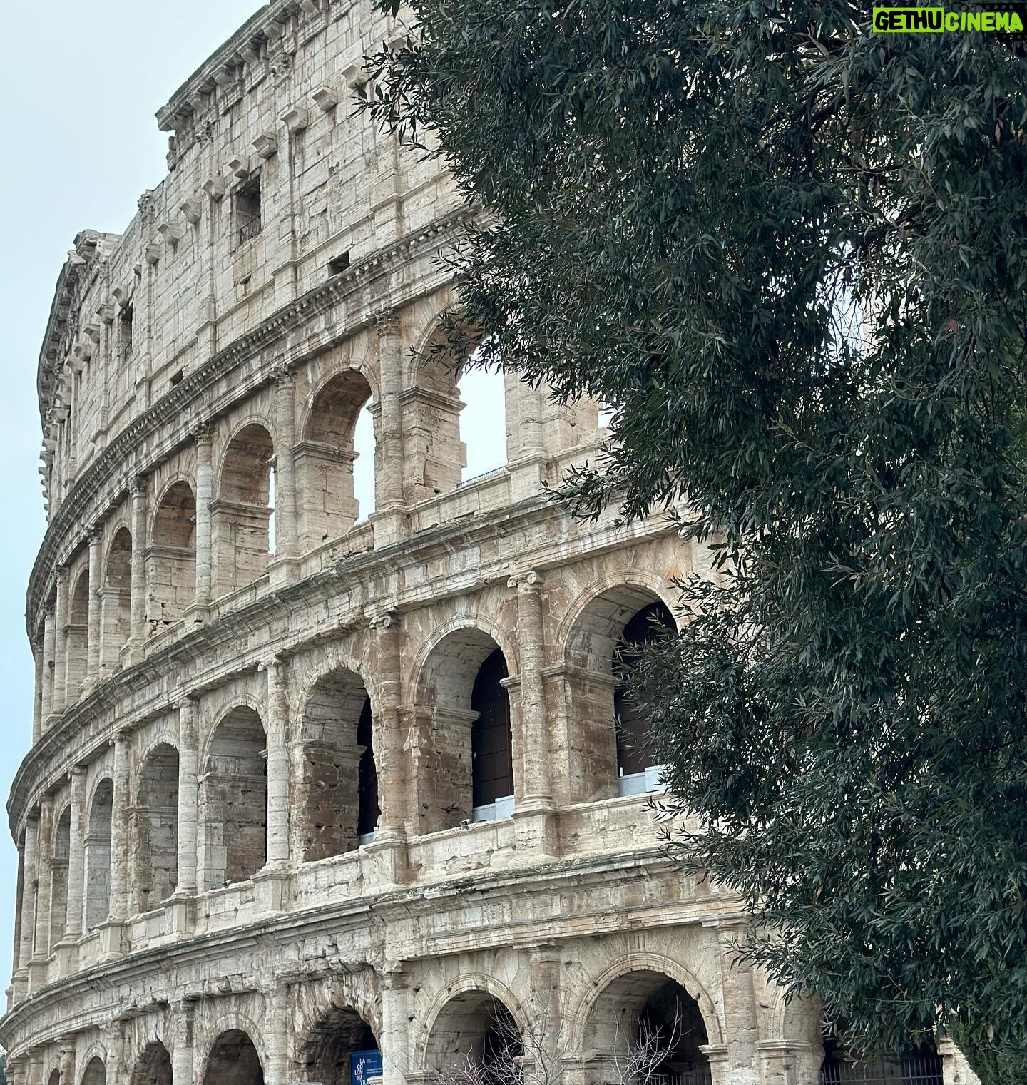 Vicky Martín Berrocal Instagram - Gracias Roma por tanto… Un finde inolvidable en la ciudad eterna, una ciudad para descubrir una y mil veces más. Gracias @anantarapalazzonaiadi por recibirme con tanto cariño y hacerme sentir como en casa. Amo las vistas desde mi habitación 😊 Mi habitación desde siempre y para siempre