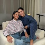 Vicky Martín Berrocal Instagram - Y así empezamos esta tercera temporada de “A SOLAS CON” señoras y señores!!! Feliz de volver y de volver con ellaaaaa!!! Aqui os dejo un resumen de una charla única. @vicmabor mas conocida como Victoria de Marichalar es la primera invitada de esta tercera temporada de #asolascon que hoy empieza. Quiero agradecerte primero que me hayas elegido para tu primera vez y segundo dejarme y dejarnos conocerte mejor. Os recuerdo que hablamos de alguien que pertenece a la Familia real y que además jamás dio una entrevista ni pensó en hacerlo. Gracias Victoria por confiar y por enseñarme sin tapujos quien eres… sin olvidar tu cariño y entrega. Lo dicho… desde ahora mismo tenéis disponible este capitulo en @podiumpodcast y en todas las plataformas de una forma gratuita. GRACIAS A TODOS POR ACOMPAÑARME Y NO SOLTARME DE LA MANO @fsmadrid ♥️