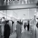 Vicky Martín Berrocal Instagram - No sé que me hace más ilusión, si abrir @victoria.coleccion en mi querida Málaga o ver que después de 19 años seguís acompañándome y gritando mi sueño. Gracias Málaga por haberme acogido con tantísimo cariño y por hacerme pasar una noche inolvidable. Aterrizamos con nuestra segunda tienda en Andalucía y os esperamos ♥️
