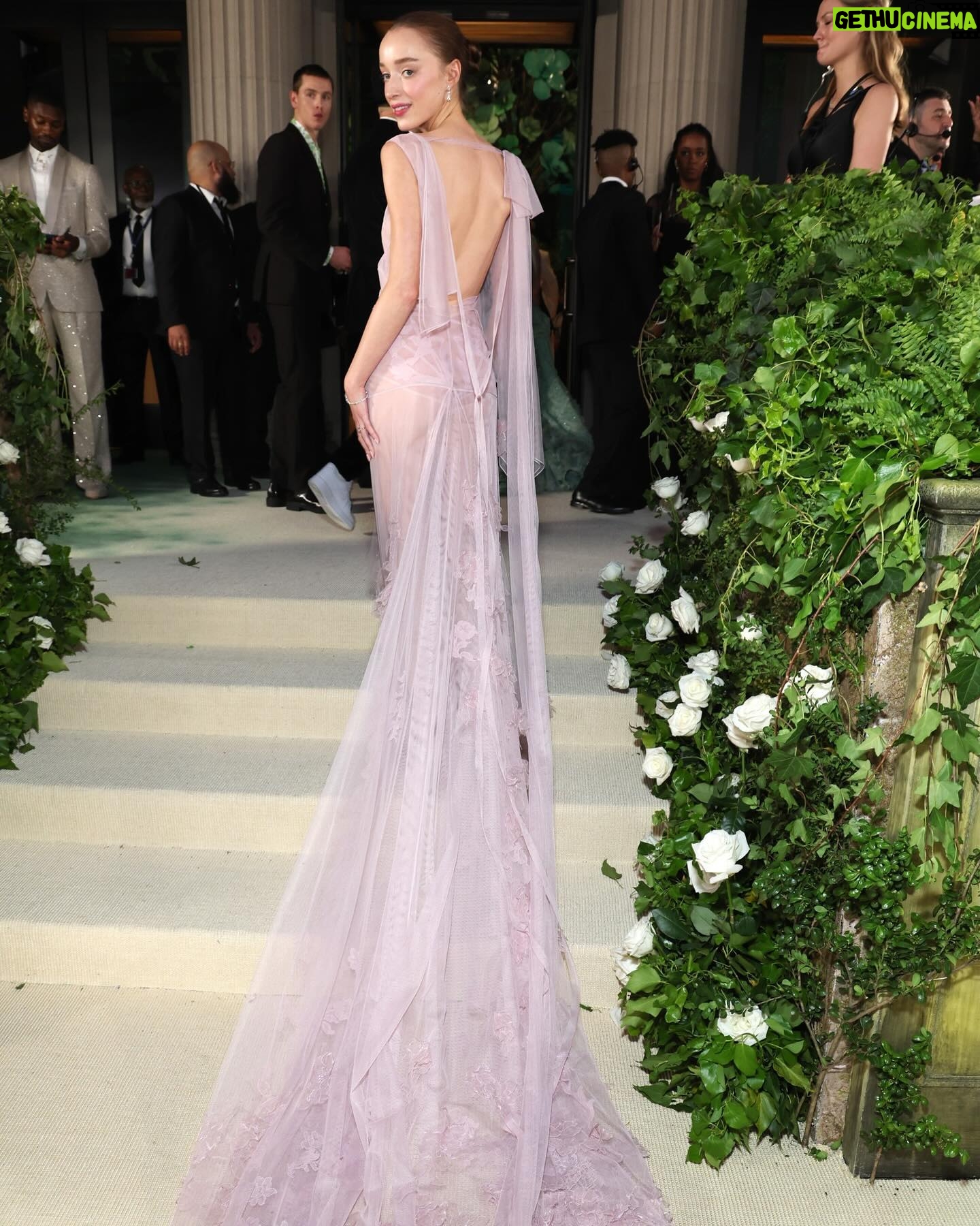 Victoria Beckham - 1.1 Million Likes - British star, Phoebe Dynevor wore a custom Victoria Beckham gown to last night’s Met Gala. In a nod to this year’s ‘Sleeping Beauties’ theme, the ethereal silhouette was hand-crafted from archival lace, and embellished with over 300 lace appliqué flowers, hand-cut and hand-sewn onto a tulle base. Find out more in stories…
#VBMetGala