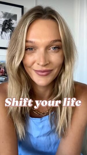 Victoria Jancke Instagram - Quoting my mentor @tonyrobbins : “Where Focus goes, energy flows. “✨ Where are your shifting your focus to?  #upwdallas2023 #upwdallas #tonyrobbins #personalgrowth #focus #energy
