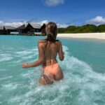 Victoria Jancke Instagram - Paradise is where you make it paradise 🌊 ❤️