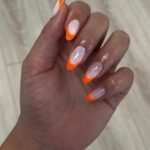 Victoria Mehault Instagram - Je vais certainement les enlever dans 3 minutes parce que je supporte pas les couleurs mdrrrr mais franchement j'adoreeeee 🍑🍌🍉🍒🍊