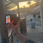 Victoria Mehault Instagram – C’est en postant la dernière photo du carrousel que je me suis rendue compte qu’un date avec moi, c’est L’ENFER 😭 Non seulement je l’ai forcé à me prendre les photos seules pendant minimum 15 minutes puis, j’ai continué mon shooting en solo au lieu d’animer la conversation 😭😭😭 Bref 💕 Sachez que mon ensemble vient de chez @maisonhela et que je le met littéralement dès qu’il est propre tellement je l’aime 🤍👼🏼 C’est une collaboration qui est rémunérée et ma photo est bien évidemment retouchée 💘