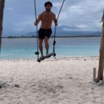 Victoria Mehault Instagram – Niveau de bonheur : Impossible de faire mieux/20 🥹🌸 Bali a eu mon coeur, je veux déjà y retourner 🌴😭 N’hésitez pas à mettre le son sur les 3 vidéos de la fin, c’est cadeau 😭