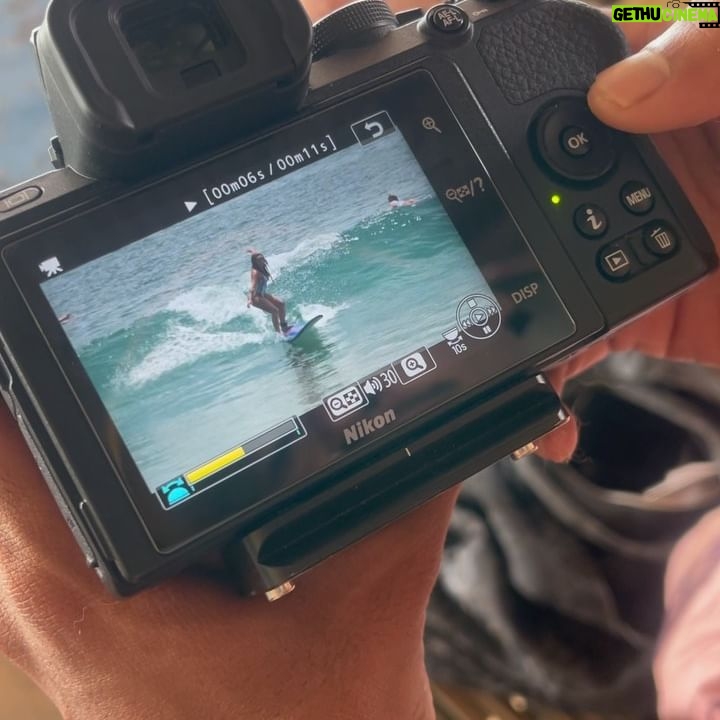 Victoria Mehault - 170.9K Likes - Coup de foudre pour Bali 🥹🌴 Swipe jusqu’à la fin pour voir mon gros pétard et aussi me voir surfer 🏄🏼♀️🌸 Vous me mettez combien /10?? Pour le surf bien évidement 😂🫶🏼 Bisous mes stars et bon dimanche jvous aime 💝