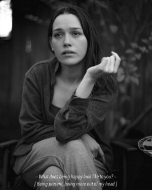 Victoria Pedretti Instagram - “Allow yourself to be yourself fully...”

Meet Victoria — a tv and film actor. Such a privilege to sit down and talk about humanity, creativity, and body image with her. Be sure to read her full interview, you don’t want to miss this one! ♥️ @then0t0ri0usvip 

Full Interview: https://www.macksfilms.org/on-the-verge/victoria-pedretti

📸: @macksfilms 

#OnTheVergeInterviews