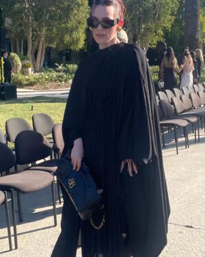 Victoria Pedretti Instagram - @balenciaga @demnagram 

@adamkudeimati @dianne