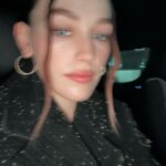 Victoria Pedretti Instagram - The jewelry was more than fine. @CHANELofficial @welovecoco @CHANEL.beauty #CHANEL5thAvenue @virgile.guinard @bfa @gettyentertainment.