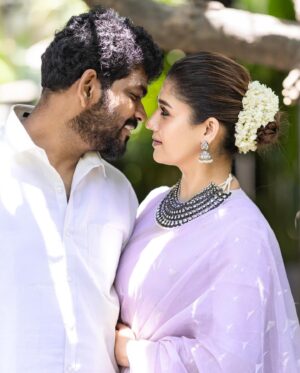 Vignesh Shivan Instagram - உன் வேட்கை பின்னாலே… ❤️❤️❤️
என் வாழ்க்கை வளையுமே ❤️❤️❤️❤️❤️

@nayanthara