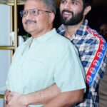 Vijay Deverakonda Instagram – My hero.
My Star.

Life is full of highs and lows :) and I do not know what it holds in store. 

But i work everyday to make you proud and happy. I love you my Superstar 🩷⭐️

We made #FamilyStar to celebrate the stars in our lives, sharing with you a little flashback of the man who i made this movie for. I dedicate this movie to every Man/Woman/Boy/Girl fighting for their family ❤️

Lots of love,
Your man.
Vijay.