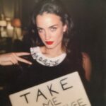 Viktoriya Dayneko Instagram - Ну, сами решайте как оно😅 вообще технологии поражают. Скоро фотографам придется серьезно бороться за свое место под солнцем, так же как и фотостудиям. Теперь можно прописать запрос, загрузить свои фотки и получить готовый результат, не вставая с дивана.