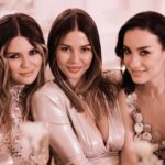 Viktoriya Dayneko Instagram - Даже самые чудесные фотографии классного фотографа не могут отобразить всю красоту и тепло этого вечера. Моя любимая подруга устроила всем потрясающий светлый и уютный вечер в узком кругу в честь своего праздника и это было незабываемо! А за организацию и оформление всего праздника отвечал наш друг @seregabunya и его @buniyatov.production