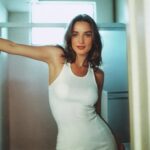 Viktoriya Dayneko Instagram - Ну, сами решайте как оно😅 вообще технологии поражают. Скоро фотографам придется серьезно бороться за свое место под солнцем, так же как и фотостудиям. Теперь можно прописать запрос, загрузить свои фотки и получить готовый результат, не вставая с дивана.