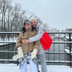 Viktoriya Dayneko Instagram – Пока вся моя лента в Тае, мы съездили на несколько дней погулять в Минск на машине. Погода была прекрасной, прогулки тоже. Чудесный мини-отпуск в трениках и без мейкапа. Ну и курс повышения водительской  квалификации прилагался автоматом.