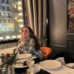 Viktoriya Dayneko Instagram – Пока вся моя лента в Тае, мы съездили на несколько дней погулять в Минск на машине. Погода была прекрасной, прогулки тоже. Чудесный мини-отпуск в трениках и без мейкапа. Ну и курс повышения водительской  квалификации прилагался автоматом.