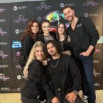Violeta Isfel Instagram - No hay palabras para describir los mucho que los amo ❤️🥰 gracias por esta extraordinaria aventura. Poquito a poco les iré compartiendo más fotitos y videos. Gracias por su apoyo y amor incondicional. Gracias @boboproducciones @ariborovoy @jackborovoy75 @2000sxsiempre Por hacer mi sueño realidad. #2000sxsiempre #concierto #reencuentro #aas Pepsi Center, World Trade Center, DF