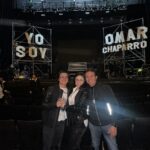 Violeta Isfel Instagram - Pudimos disfrutar en familia de el súper show #YoSoyOmarChaparro Sólo puedo decir, GRACIAS @omarchaparro por permitirnos conocer más de tu alma a través de tu talento en este show hecho con el corazón ♥️ y la más genuina consciencia. Te adoro hermanito estelar ♥️ gracias, gracias, gracias por reconectarme con mi niña interior, quien también soñaba con cantar, bailar y actuar. Me llevo tu poema muy cerquita de mi alma para que cuando quiera dudar, tus palabras me recuerden QUIÉN SOY. #ColeccionandoExperiencias #yosoy #violetaisfel #aquiyahora Teatro Metropólitan