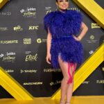 Violeta Isfel Instagram - #eliotawards2023 Fue hermoso sentirme una pluma de #antonella gigante. @divalomas gracias a ti me veía espectacular. Gracias @dolongofficial fue un honor poder portar tu extraordinario vestido. Gracias @surfacepr_ por esta gran colaboración. Gracias @pamloyolamua siempre logras que me vea hermosa, adoro tu maquillaje. Gracias @juliomayabeauty ame mi peinado, siempre cuidas mucho mi cabellito. Gracias @acxionsports por siempre cuidar mi salud con sus maravillosas terapias. (para todos los que preguntaron por mis vendajes en las rodillas y en la espalda) Gracias @2000sxsiempre por hacer esto posible. Gracias @rb7802 esposhito y @_jorgearmandomg por las fotitos, son brillantes tomando fotos, les amo 😘 #violetaisfel #eliotme #itsAllAboutme #amarillo #yelowcarpet #divalomas Expo Santa Fe México
