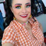 Violeta Isfel Instagram - ¡Heeeey mis amoreees! Hoy quiero invitarlos a moverse, hay que aprovechar cada momentito que tenemos para poder llenar de endorfinas nuestro cuerpo. Yo aprovecho en las grabaciones de #ElPríncipeDelBarrio ¿Ya se movieron hoy? @rexonamx #RexonaNoTeAbandona Mexico City, Mexico