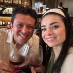 Violeta Isfel Instagram - #tbt este 23 de Marzo cumplimos 4 años de casados amor y lo único que tengo para ti además del gran amor incondicional que siento por ti en GRATITUD. La plenitud, dicha y amor consiente que vivo hoy, no lo hubiera podido lograr sin tu apoyo, sin tu disposición, entrega en cada prueba que la vida nos a puesto en estos 4 años. Gracias por hacerme sentir tan amada de tan múltiples formas. Espero que la vida nos permita seguir superando las pruebas que vengan juntos, amándonos como hasta ahora y más. A tu lado lo puedo todo. Amo el gran equipo qué somos juntos. GRACIAS ESPOSHITO @rb7802 TE AMO 🥰 ❤️ SÓLO HOY TE ELIJO Gracias por ser y compartir mi eterno presente. 🎉¡FELIZ 4º ANIVERSARIO!🎊 #violetaisfel #esposos #aniversario #teamo #monterrey #vino Monterrey, Nuevo Leon, Mexico