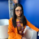 Violeta Isfel Instagram - ¿Cómo me vería en @lacasadelosfamososmx? ¿Te imaginas? Subimos a la mini casita de los famosos en #televisa un día que @albertanoficial y yo promocionamos @principebarriof tenia las fotos y no te las había compartido. ¿Que foto te gusto más? #violetaisfel #lacasadelosfamososmx Televisa San Ángel