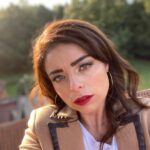 Violeta Isfel Instagram - ¡Heeeey mis amoreeeees! Soy la más feliz de por fin poder presentarles a “LA BABY” mi personaje en #ElJuniorLaSerie El capítulo se estrena mañana 🗓️#martes 📺 @distritocomedia 🕘 9pm Enciende tu televisión, disfrútalo y estaré esperando sus comentarios. #violetaisfel #actriz #comedia #serie #television Televisa San Ángel