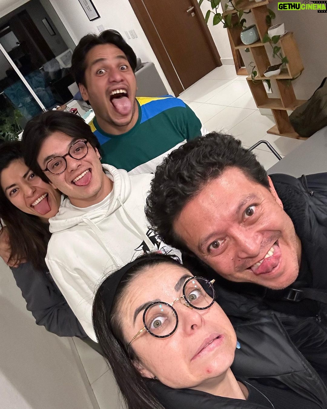 Violeta Isfel Instagram - @omar.isfel hijo #teamo ❤️ muchísimo, quiero que sepas que estoy muy orgullosa de ti y todo lo que cada día vas logrando. Todo siempre es mejor en Familia, los amo mucho familia @charlypinedajr @rb7802 @adriiachvz @omar.isfel Espero que la divinidad nos permita seguir compartiendo y creciendo juntos por muchos años y vidas más. (Omar me pidió que les dijera que aún está estudiando, que aún no está tocando como a él le gustaría, pero está en el camino para lograrlo). #violetaisfel #familia #amor #musica #hijo Mexico City, Mexico