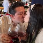 Violeta Isfel Instagram - #tbt este 23 de Marzo cumplimos 4 años de casados amor y lo único que tengo para ti además del gran amor incondicional que siento por ti en GRATITUD. La plenitud, dicha y amor consiente que vivo hoy, no lo hubiera podido lograr sin tu apoyo, sin tu disposición, entrega en cada prueba que la vida nos a puesto en estos 4 años. Gracias por hacerme sentir tan amada de tan múltiples formas. Espero que la vida nos permita seguir superando las pruebas que vengan juntos, amándonos como hasta ahora y más. A tu lado lo puedo todo. Amo el gran equipo qué somos juntos. GRACIAS ESPOSHITO @rb7802 TE AMO 🥰 ❤️ SÓLO HOY TE ELIJO Gracias por ser y compartir mi eterno presente. 🎉¡FELIZ 4º ANIVERSARIO!🎊 #violetaisfel #esposos #aniversario #teamo #monterrey #vino Monterrey, Nuevo Leon, Mexico