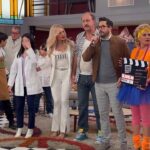 Violeta Isfel Instagram - Así vivimos nuestro primer claquetazo de @rentacongeladaof 5ª temporada con la prensa. Me siento orgullosa, agradecida, bendecida, honrada y feliz. Próximamente en @nochedebuenastv No te la puedes perder. ¿Se te antoja reír con nosotros? #VioletaIsfel #nochedebuenas #rentacongelada #television #actriz #risa #televisa Televisa San Ángel
