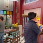 Violeta Isfel Instagram - Así vivimos nuestro primer claquetazo de @rentacongeladaof 5ª temporada con la prensa. Me siento orgullosa, agradecida, bendecida, honrada y feliz. Próximamente en @nochedebuenastv No te la puedes perder. ¿Se te antoja reír con nosotros? #VioletaIsfel #nochedebuenas #rentacongelada #television #actriz #risa #televisa Televisa San Ángel