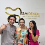 Violeta Isfel Instagram - ¡Qué emoción! Gracias @iamstheph por diseñarme una sonrisa tan DIVINA ✌🏻 ¡ME ENCANTÓ! 🫶🏻 Si quieres una sonrisa tan #divina como la mía, aquí te dejo el número para que pidas tu cita por #whatsapp📲 33 24 02 57 57 #violetaisfel #divina #sonrisa #dentista #gdl ¿Te gusta mi nueva sonrisa? Guadalajara, Mexico