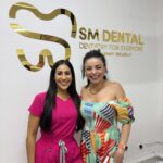 Violeta Isfel Instagram - ¡Qué emoción! Gracias @iamstheph por diseñarme una sonrisa tan DIVINA ✌🏻 ¡ME ENCANTÓ! 🫶🏻 Si quieres una sonrisa tan #divina como la mía, aquí te dejo el número para que pidas tu cita por #whatsapp📲 33 24 02 57 57 #violetaisfel #divina #sonrisa #dentista #gdl ¿Te gusta mi nueva sonrisa? Guadalajara, Mexico