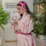 Violeta Isfel Instagram - Antes de que termine este mes que celebra el amor, quiero compartir con ustedes esta fotos que ame, en un estilo súper #coquette Obviamente de la mano de la mejor @pamloyolamua ¿Cuál es su foto favorita? #violetaisfel #rosa Mexico City, Mexico