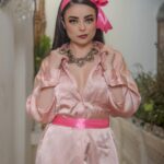 Violeta Isfel Instagram - Antes de que termine este mes que celebra el amor, quiero compartir con ustedes esta fotos que ame, en un estilo súper #coquette Obviamente de la mano de la mejor @pamloyolamua ¿Cuál es su foto favorita? #violetaisfel #rosa Mexico City, Mexico