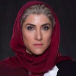 Vishka Asayesh Instagram - خب نمره بدين 😀 مرواريد رو با كدوم گريم بيشتر دوست دارين؟ #نهنگ_آبی #mymakeup