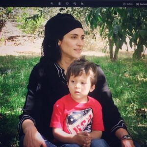 Vishka Asayesh Instagram - ممممم زمان زود ميگذره🙂